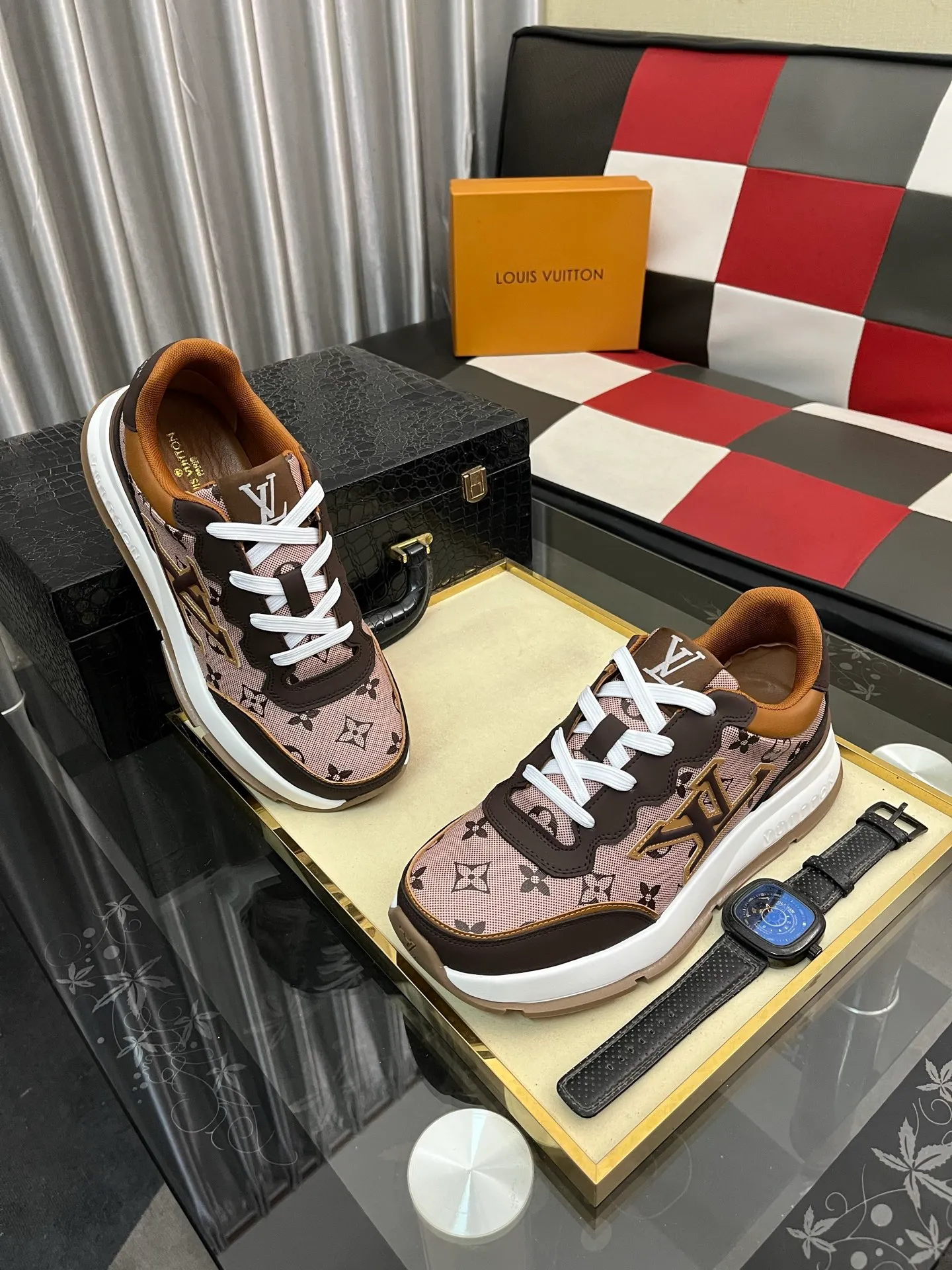 Men's Men's Shoes 💰: 438⌚️⌚️LV Louis Vuitton. The latest fashionable casual shoes are popular in physical stores. New spring and summer comfortable imported custom original cowhide, unique jacquard fabric element design. With sheepskin lining, Lv original bottom, [sun][sun] high-end packaging and high quality💪Details determine the quality, you can enter and leave the counter at will, welcome to compare🇮🇹Number of sizes 38-442️⃣colors available
